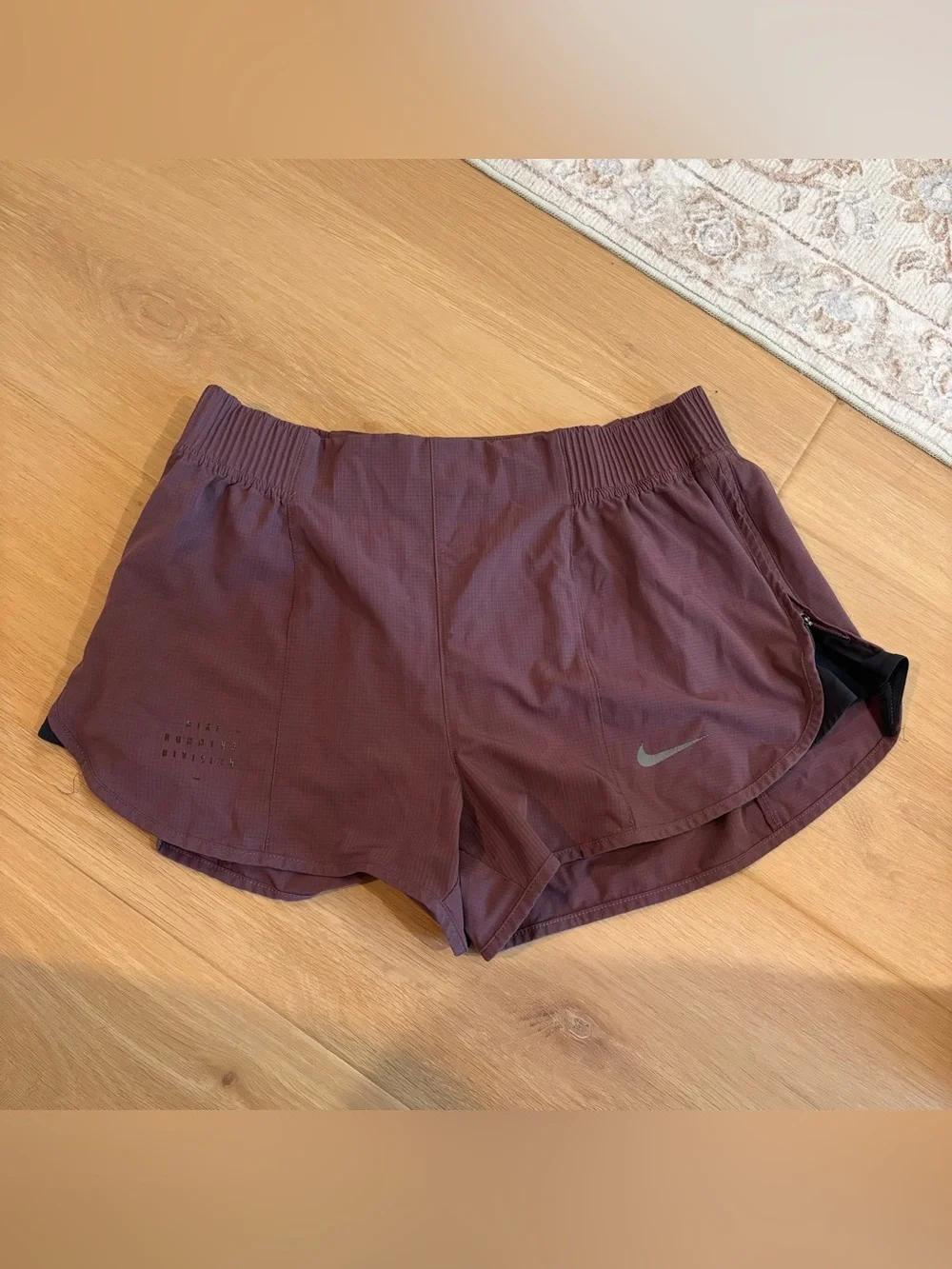 Nike Women’s Run Division Tempo Luxe Running Shorts DD5328-646 Large Purple